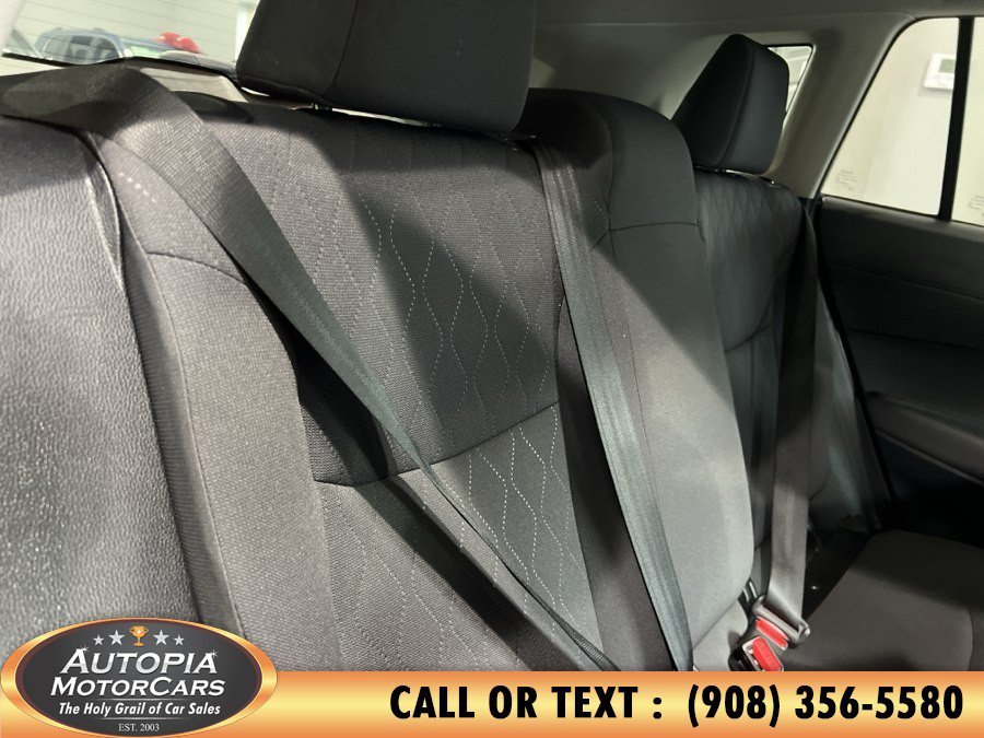 Used 2025 Toyota Corolla Cross LE w/ Moonroof Package FWD image 19