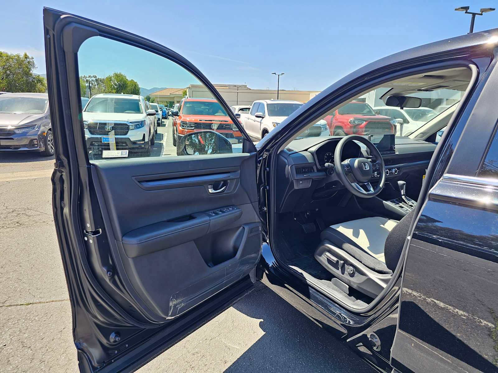 Used 2025 Honda CR-V EX image 18