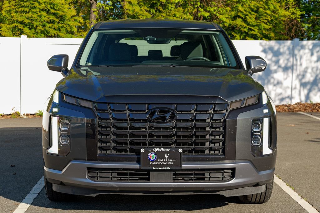 Used 2023 Hyundai Palisade SE AWD/4WD image 2