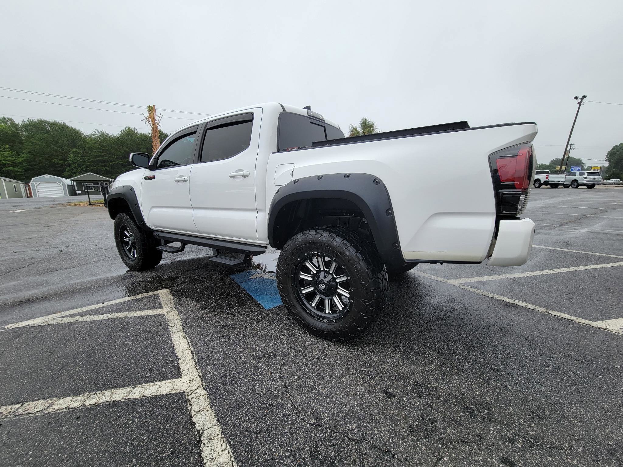 Used 2018 Toyota Tacoma TRD Pro AWD/4WD image 11