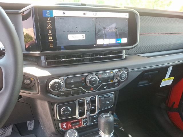 New 2025 Jeep Wrangler Unlimited Rubicon AWD/4WD image 8