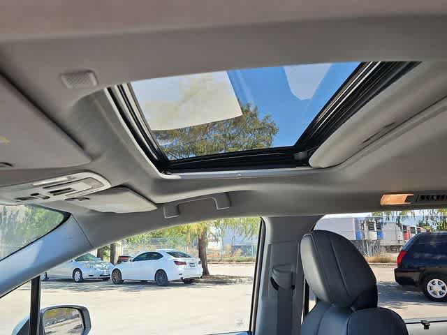 Used 2023 Toyota Sienna XLE FWD image 16