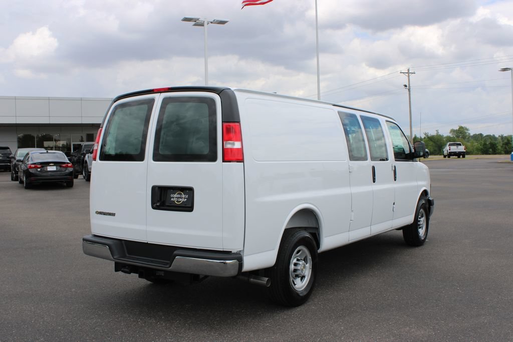 New 2026 Chevrolet Express 3500 Extended w/ Driver Convenience Package RWD image 8