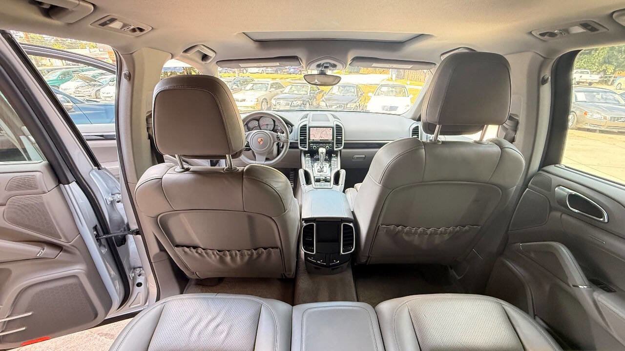 Used 2011 Porsche Cayenne S image 74