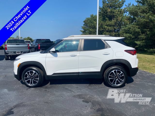 Used 2024 Chevrolet TrailBlazer LT w/ LT Cold Weather Package AWD/4WD image 5