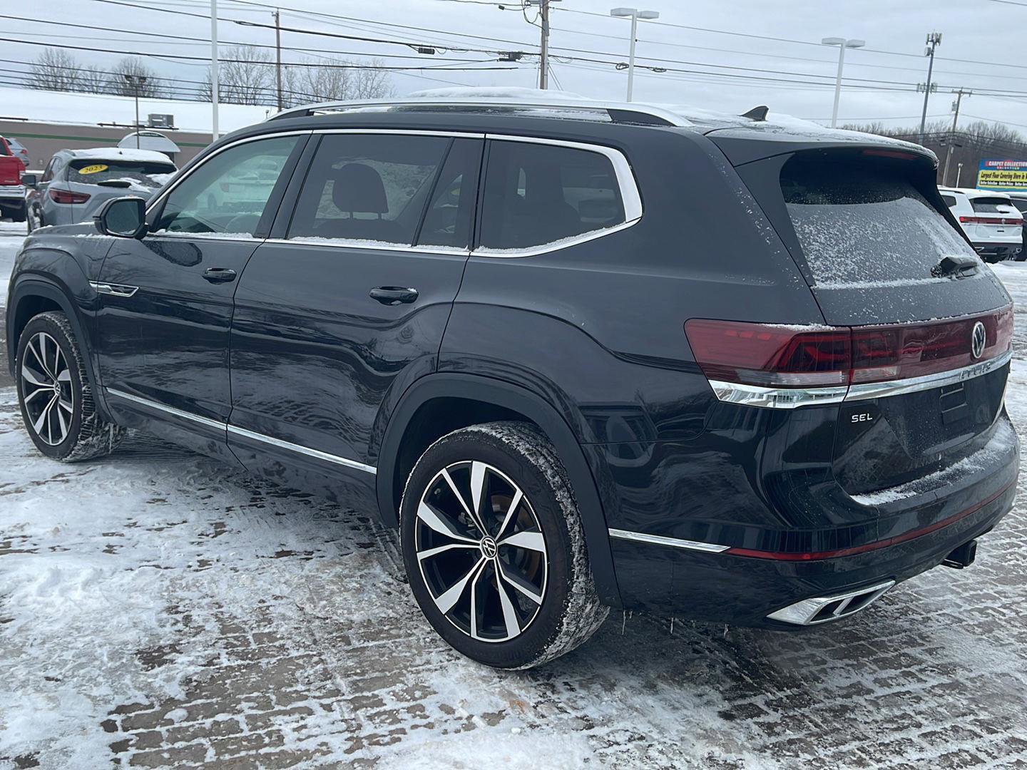 Used 2025 Volkswagen Atlas SEL Premium R-Line image 6