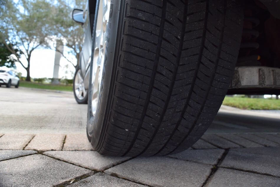 Used 2011 Volvo XC70 3.2 w/ Premium Pkg image 85