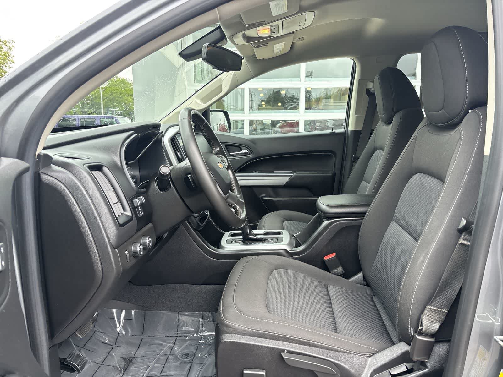 Used 2019 Chevrolet Colorado LT w/ LT Convenience Package AWD/4WD image 8