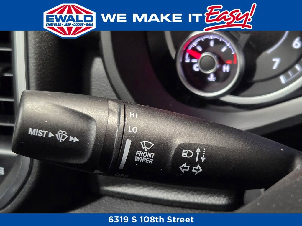 New 2026 RAM 1500 4x4 Crew Cab image 19