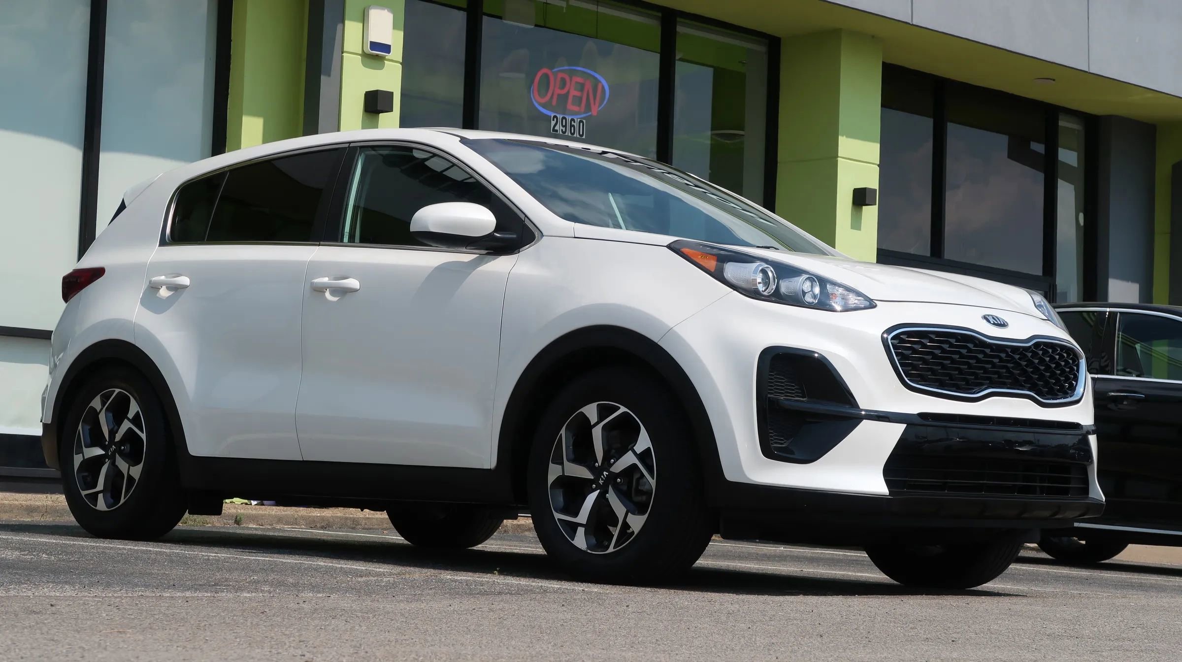 Used 2022 Kia Sportage LX image 6