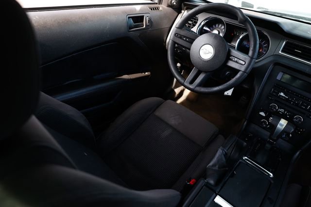 Used 2012 Ford Mustang Coupe image 25
