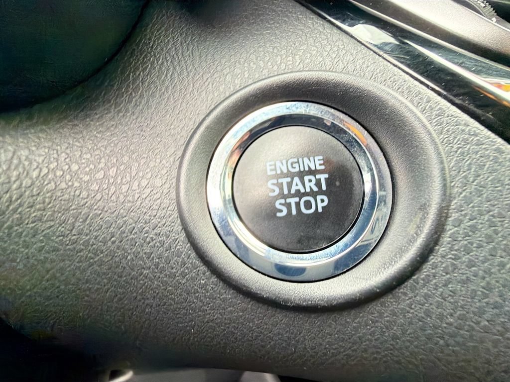 Used 2021 Toyota C-HR XLE FWD image 42