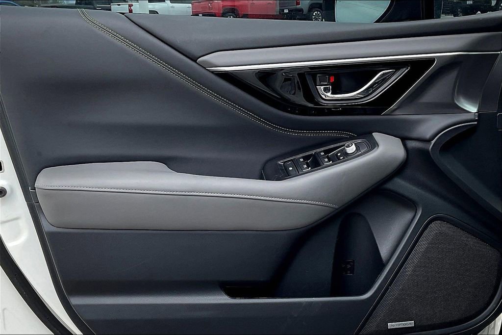 Used 2025 Subaru Outback Onyx Edition XT image 18