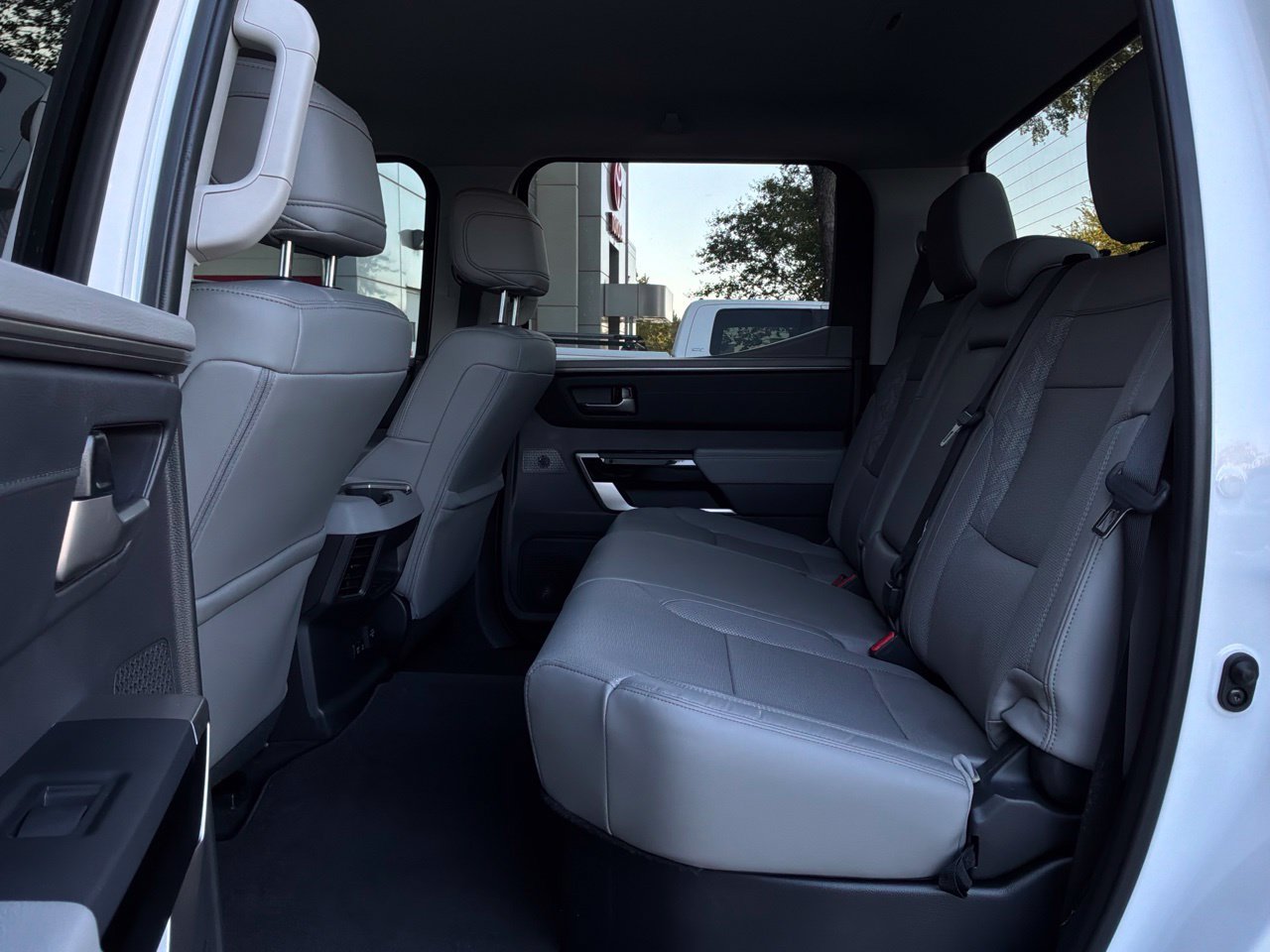 Used 2024 Toyota Tundra Limited w/ Power Package AWD/4WD image 17