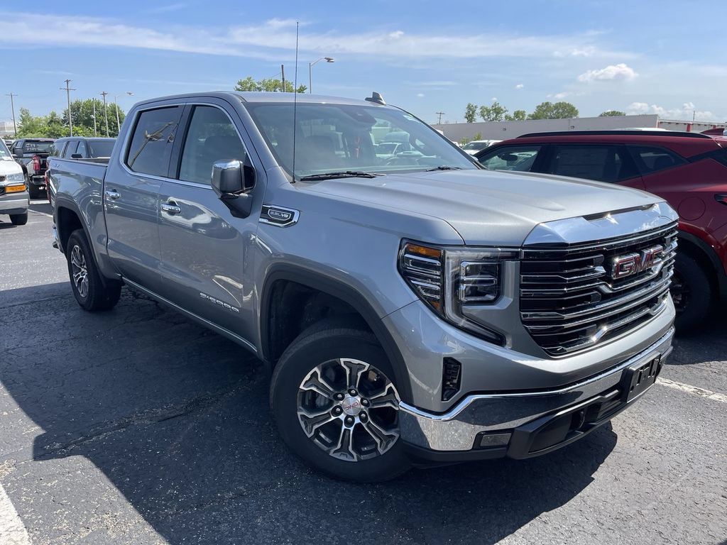 Used 2025 GMC Sierra 1500 SLT AWD/4WD image 2