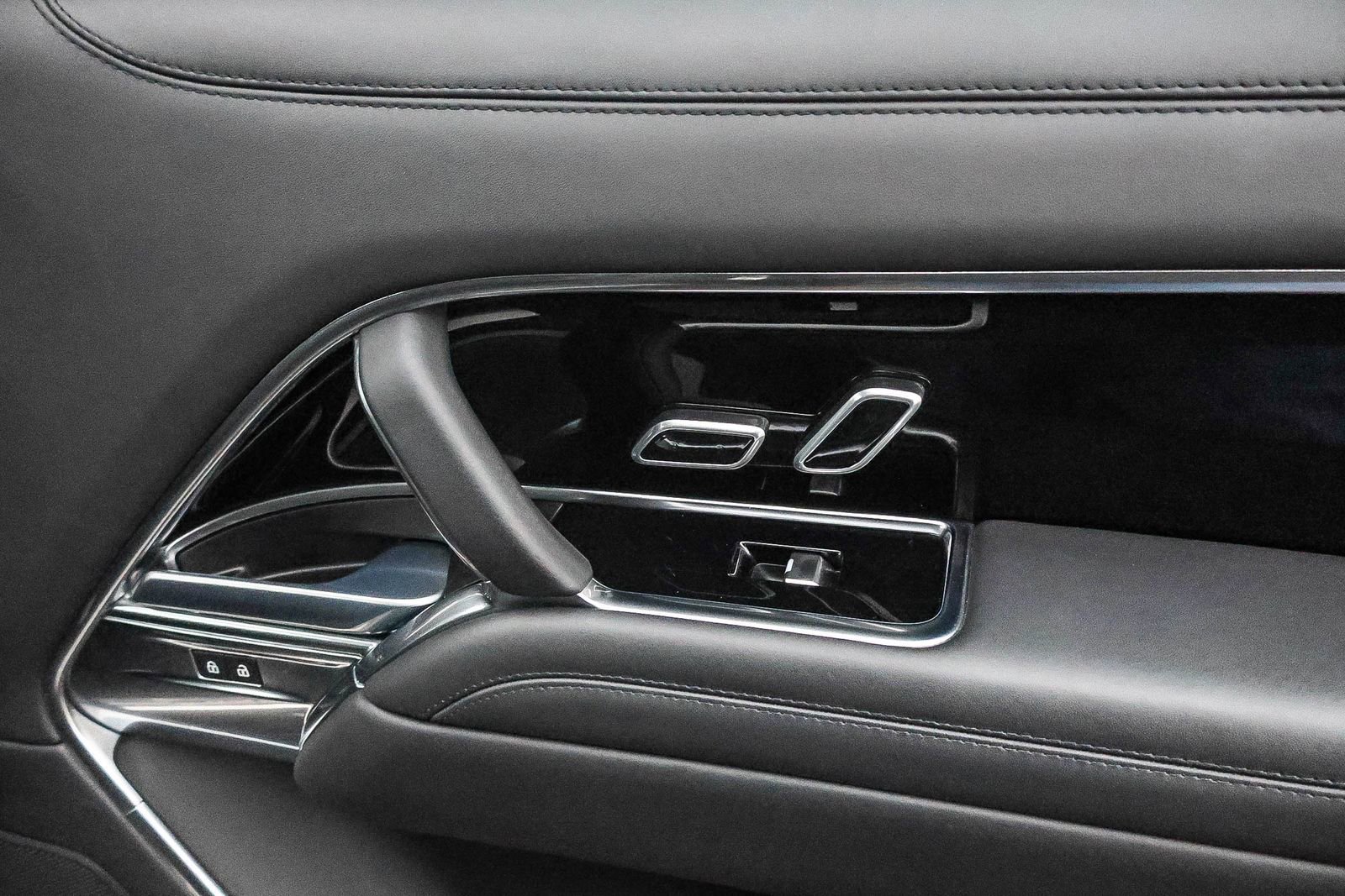 Used 2023 Land Rover Range Rover SE image 19