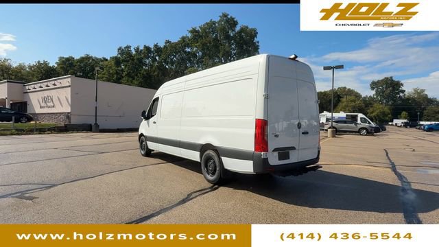 Used 2025 Mercedes-Benz Sprinter 2500 image 8