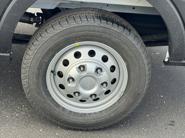 New 2026 Ford Transit 250 148 Medium Roof Extended AWD image 7