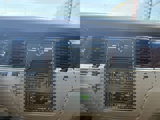 Used 2006 Lincoln Town Car Signature image 21