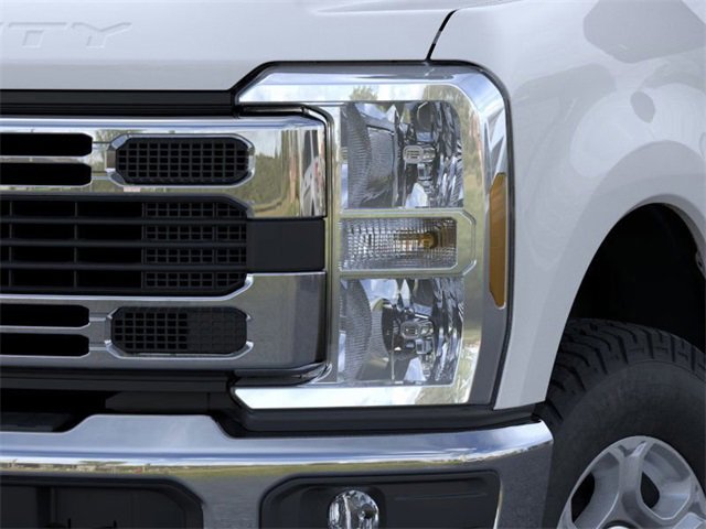 New 2026 Ford F350 XLT w/ FX4 Off-Road Package image 18
