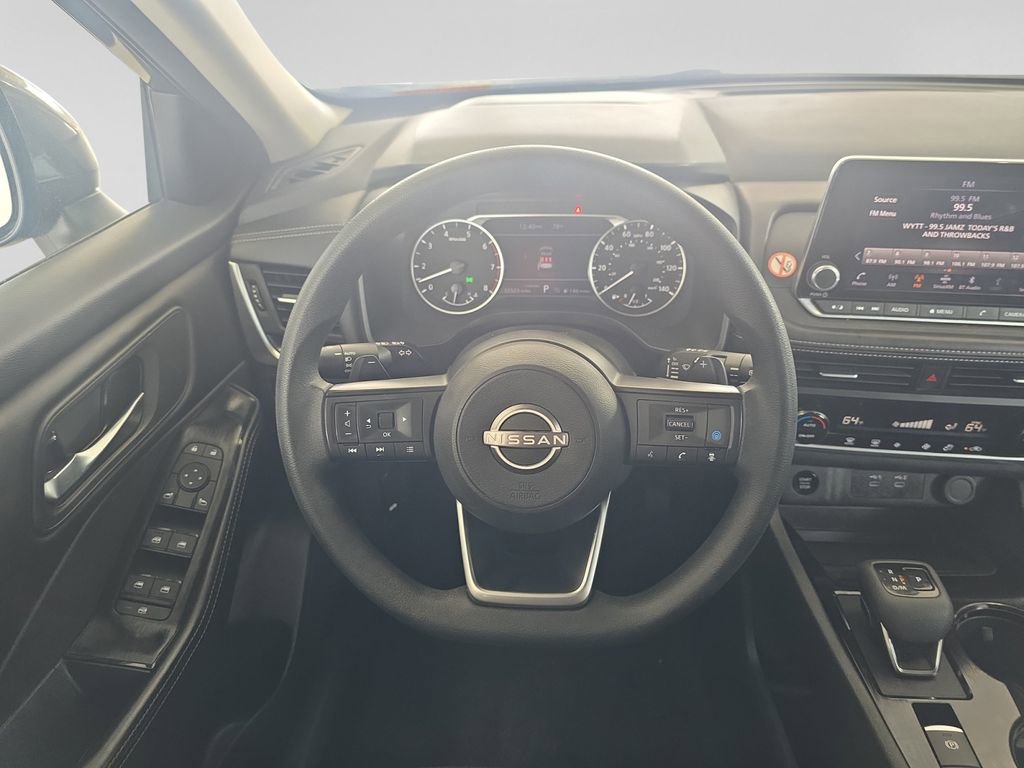 Used 2024 Nissan Rogue SV FWD image 13