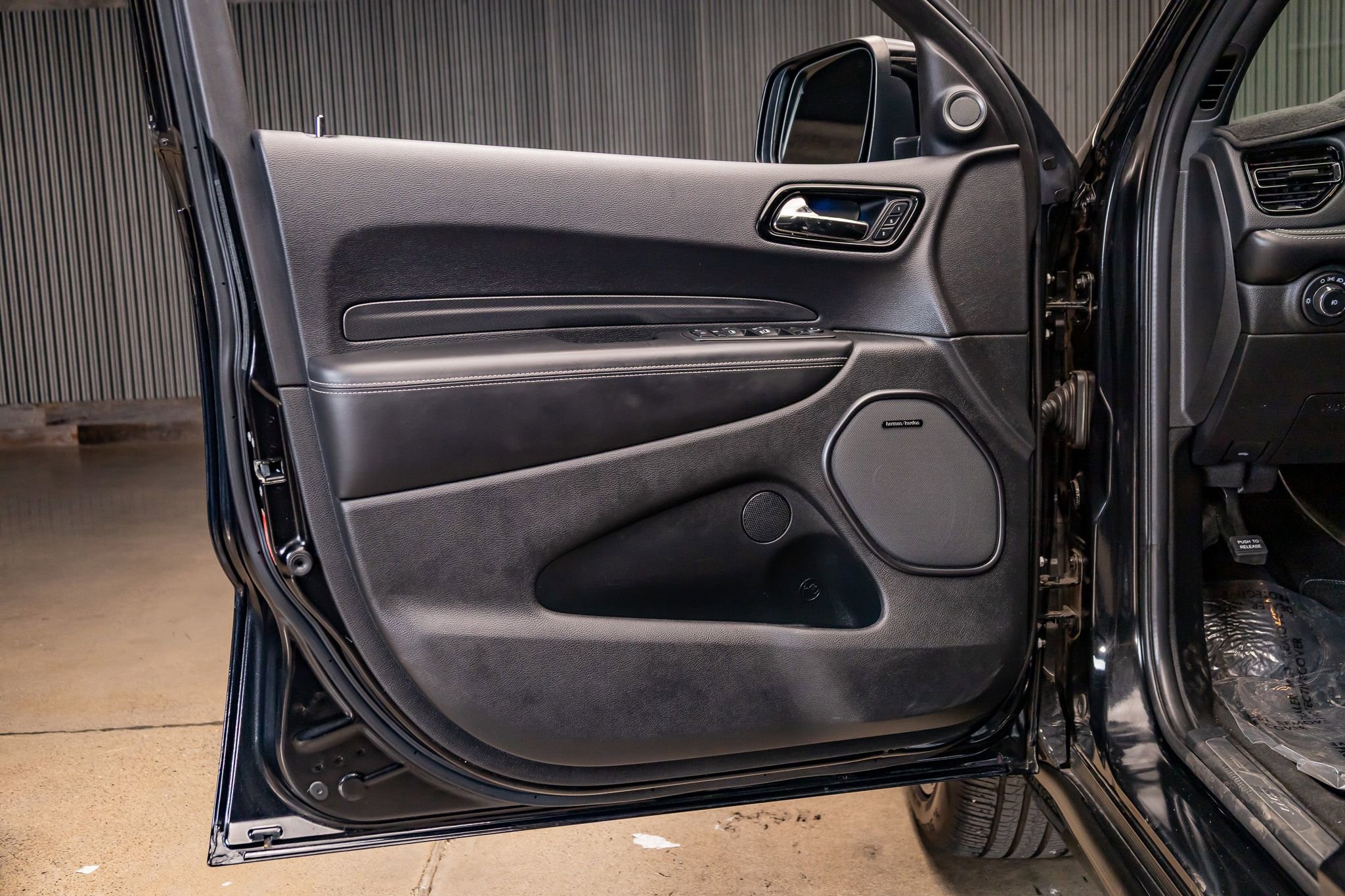 Used 2022 Dodge Durango SRT w/ Technology Group image 28