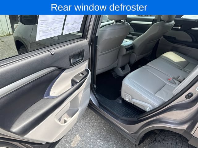 Used 2019 Toyota Highlander XLE AWD/4WD image 21