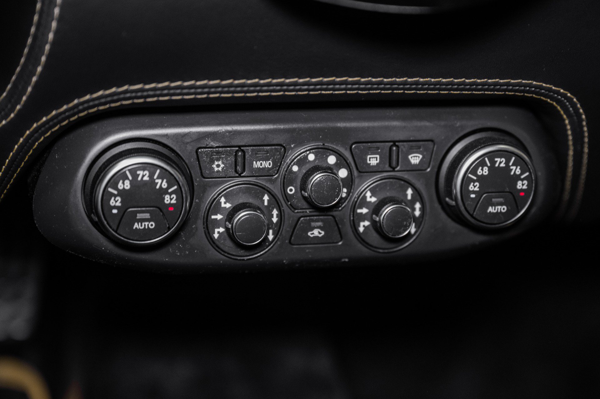 Used 2011 Ferrari 458 Italia Coupe RWD image 31