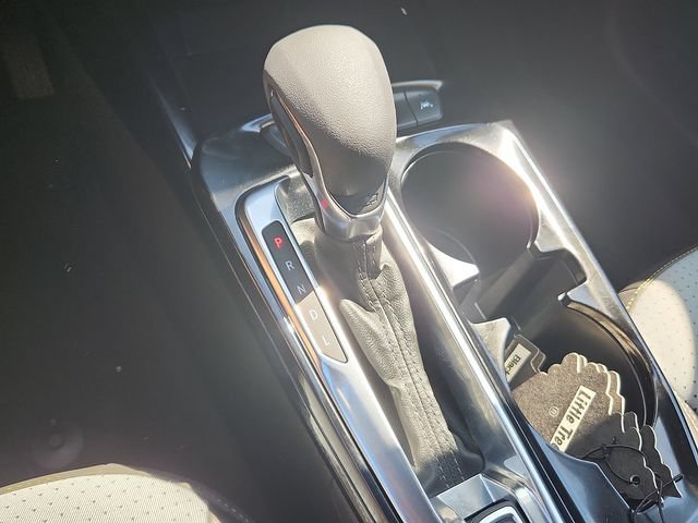 Used 2025 Chevrolet Trax LT w/ LT Convenience Package FWD image 9