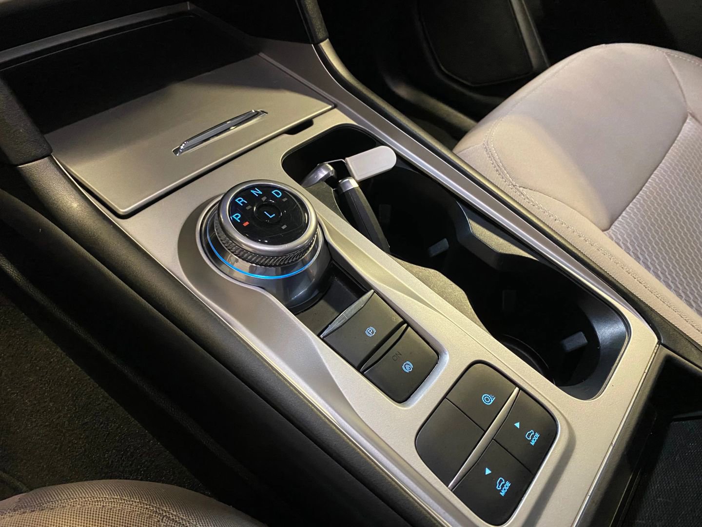 Used 2023 Ford Explorer XLT image 25