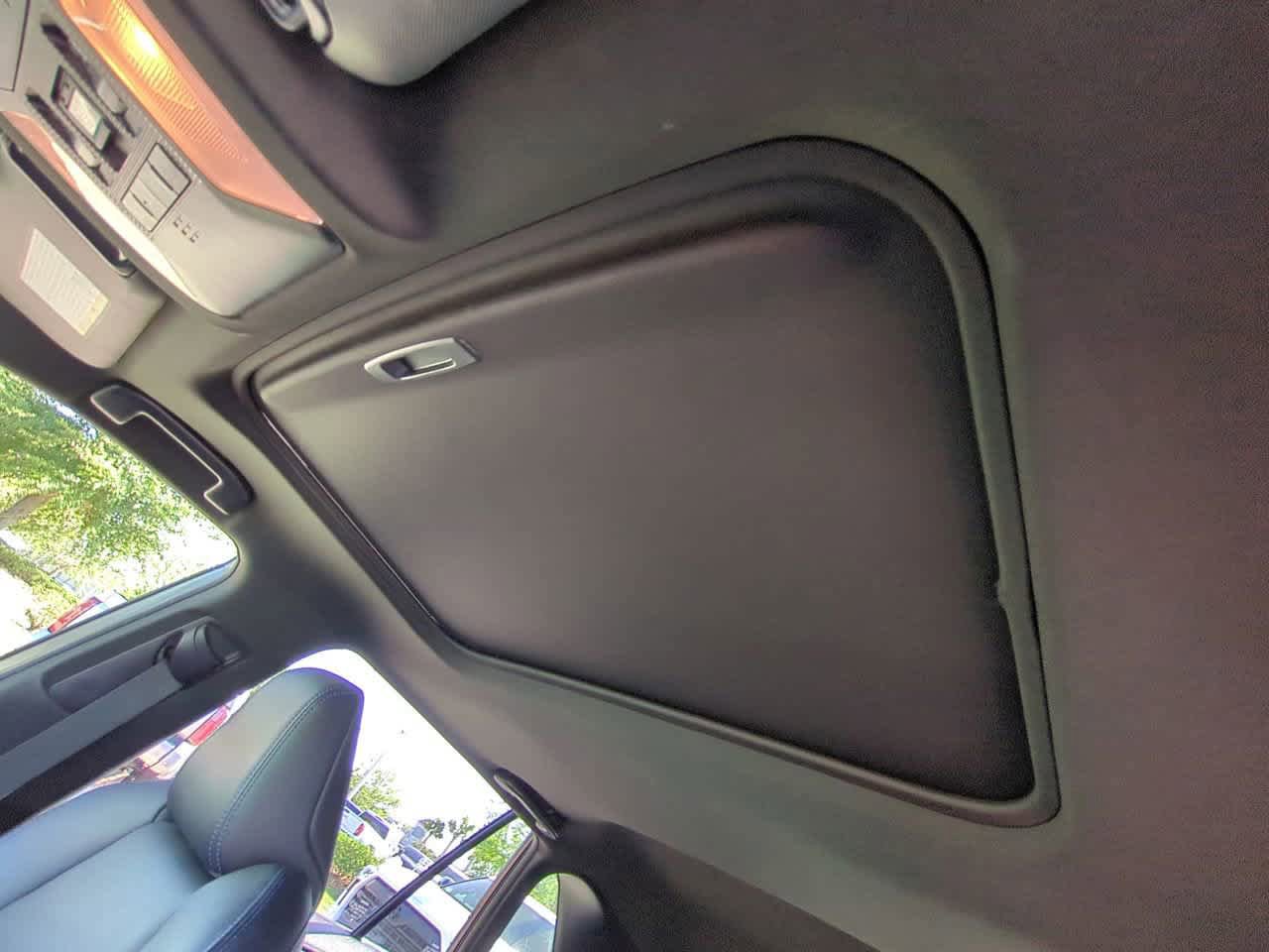 Used 2019 Toyota RAV4 XSE AWD/4WD image 19