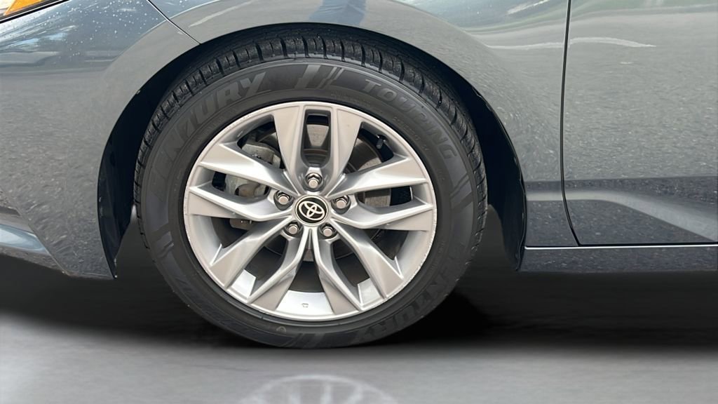 Certified 2022 Toyota Avalon XLE FWD image 25