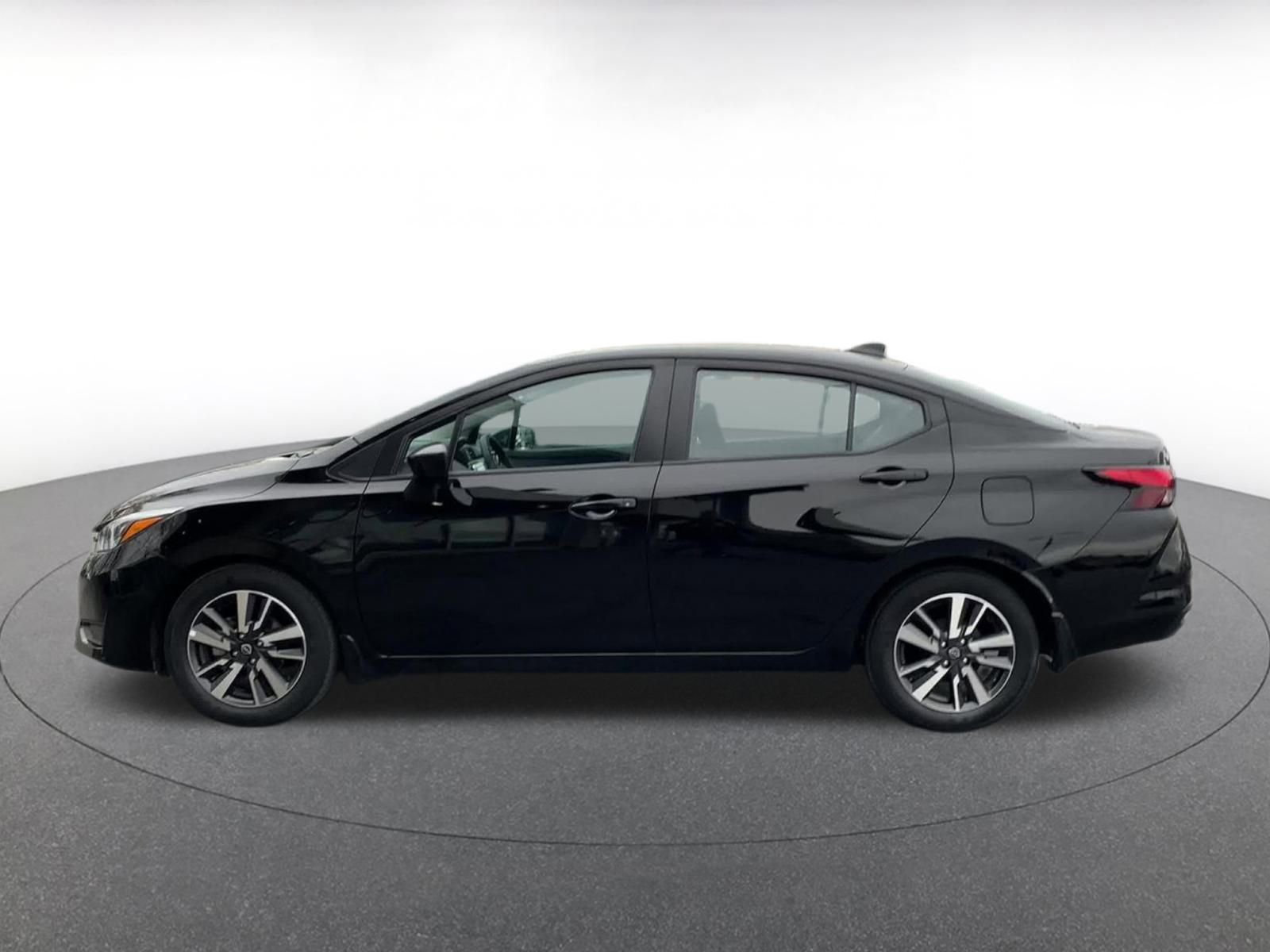 Used 2025 Nissan Versa SV w/ Trunk Package image 9