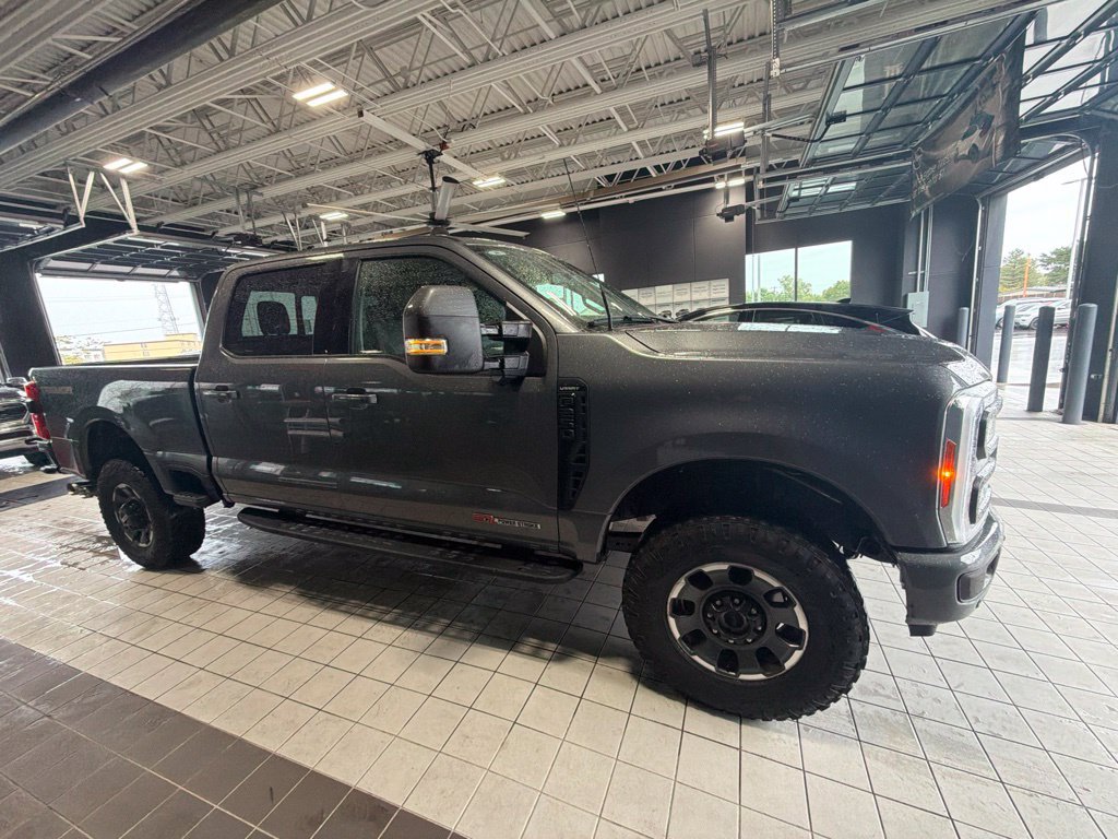Used 2023 Ford F250 Lariat w/ Lariat Ultimate Package AWD/4WD image 1