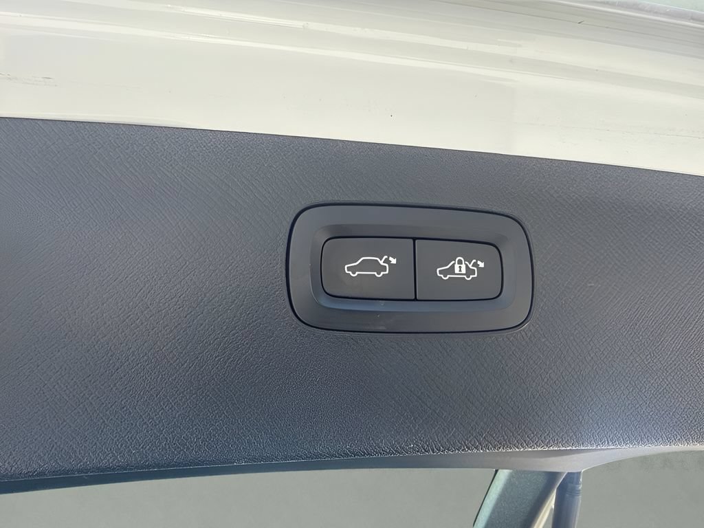 Used 2017 Volvo XC90 T6 Inscription w/ Vision Package AWD/4WD image 27