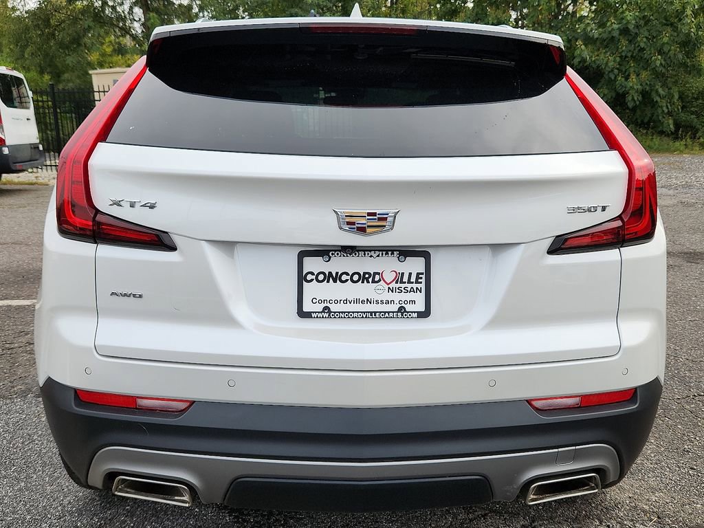 Used 2022 Cadillac XT4 Premium Luxury w/ Cold Weather Package image 5