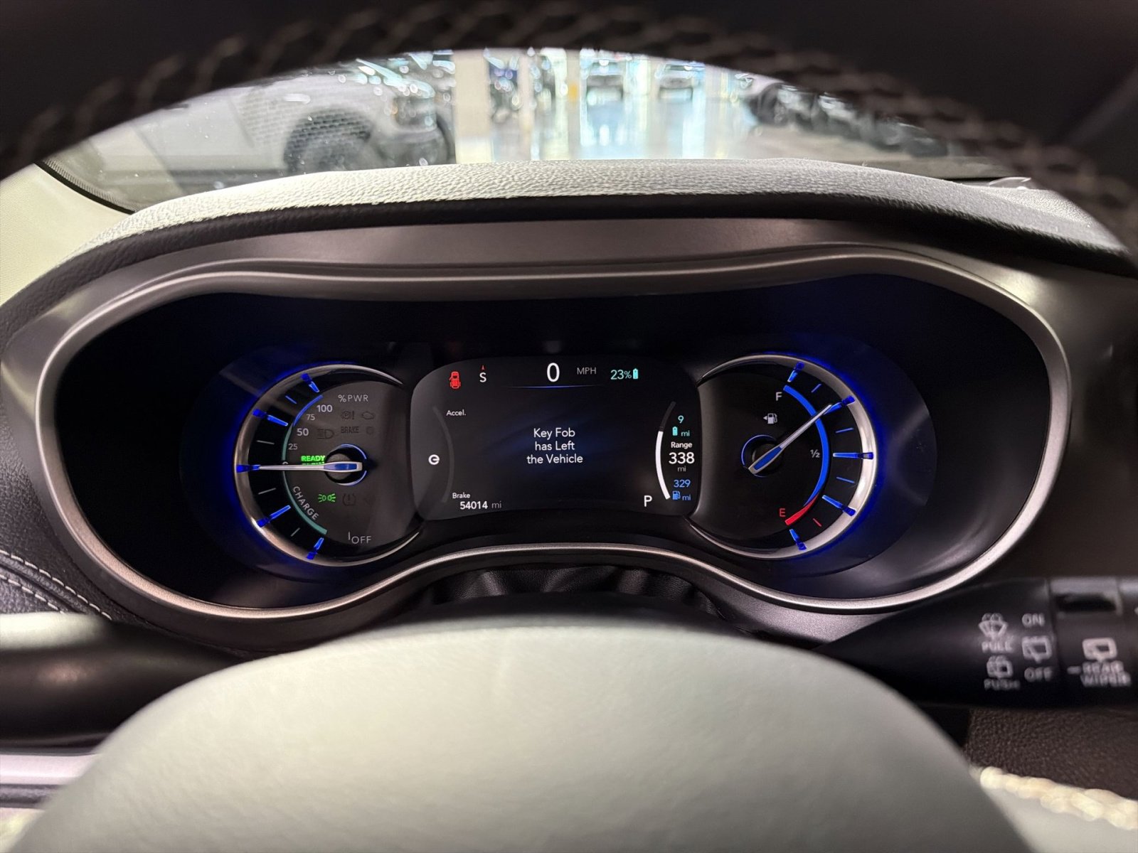 Used 2023 Chrysler Pacifica Touring-L image 36