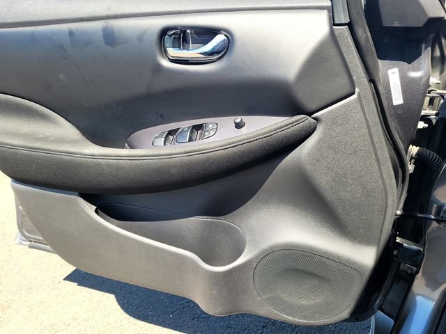 Certified 2025 Nissan Leaf S FWD image 18