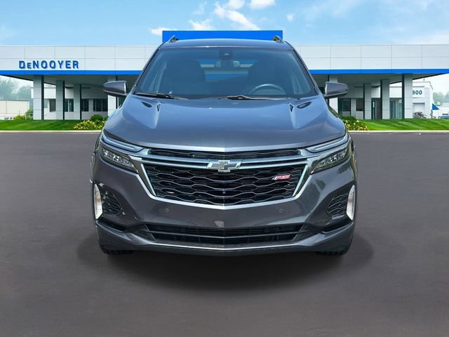 Used 2023 Chevrolet Equinox RS w/ RS Leather Package AWD/4WD image 2