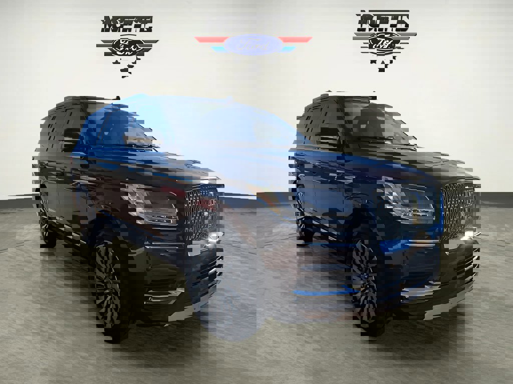 Used 2020 Lincoln Navigator Reserve w/ Luxury Package image 3
