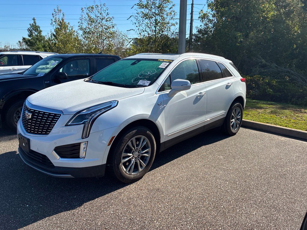 Used 2022 Cadillac XT5 Premium Luxury AWD/4WD image 2