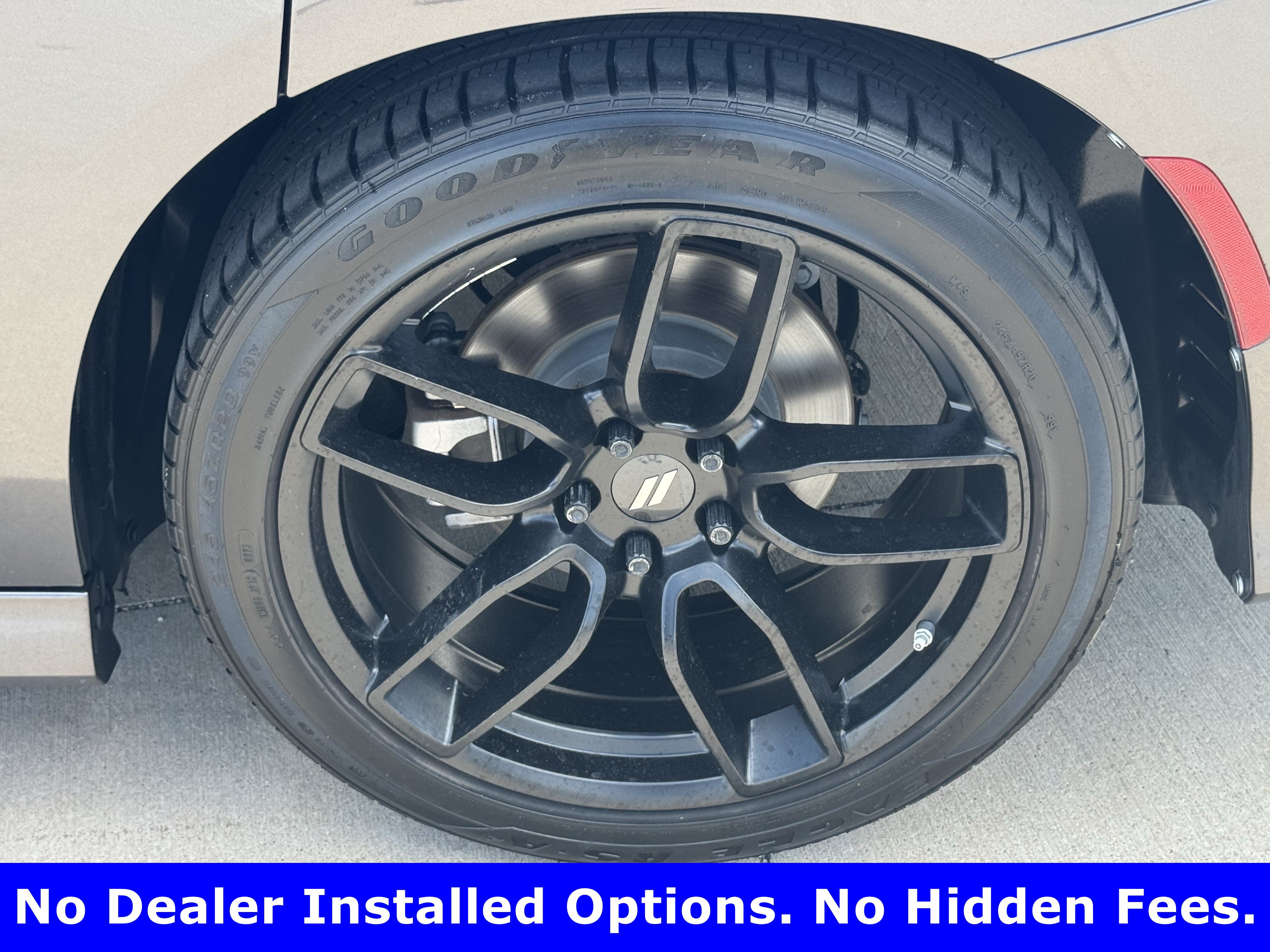 Used 2023 Dodge Charger R/T w/ Blacktop Package RWD image 9