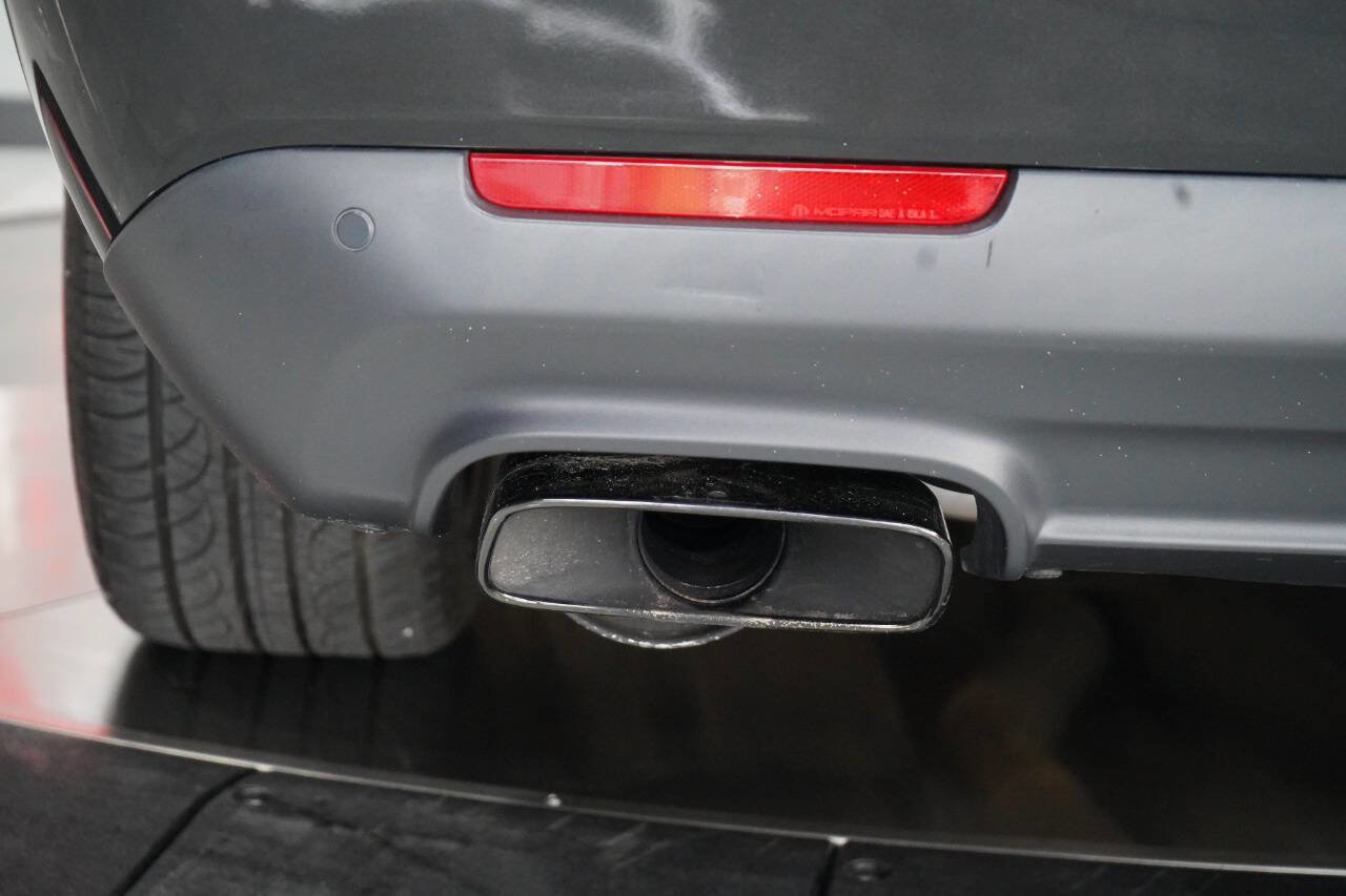 Used 2015 Dodge Challenger SRT Hellcat image 45