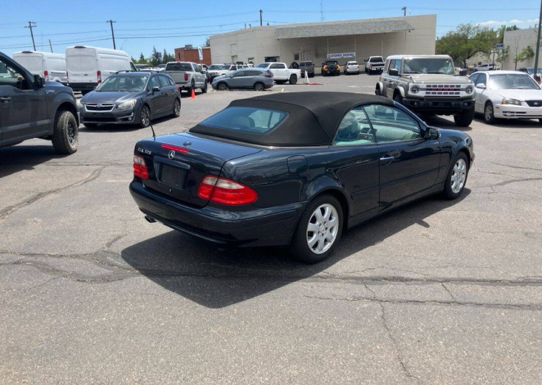 Used 2002 Mercedes-Benz CLK 320 Cabriolet image 5