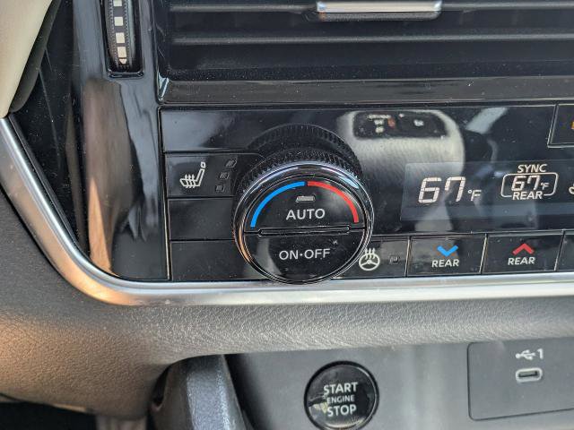 Used 2024 Nissan Rogue SL w/ SL Premium Package image 24