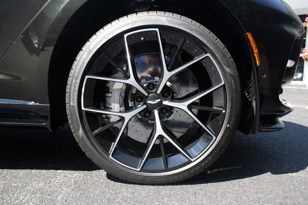 New 2026 Aston Martin DBX 707 image 7