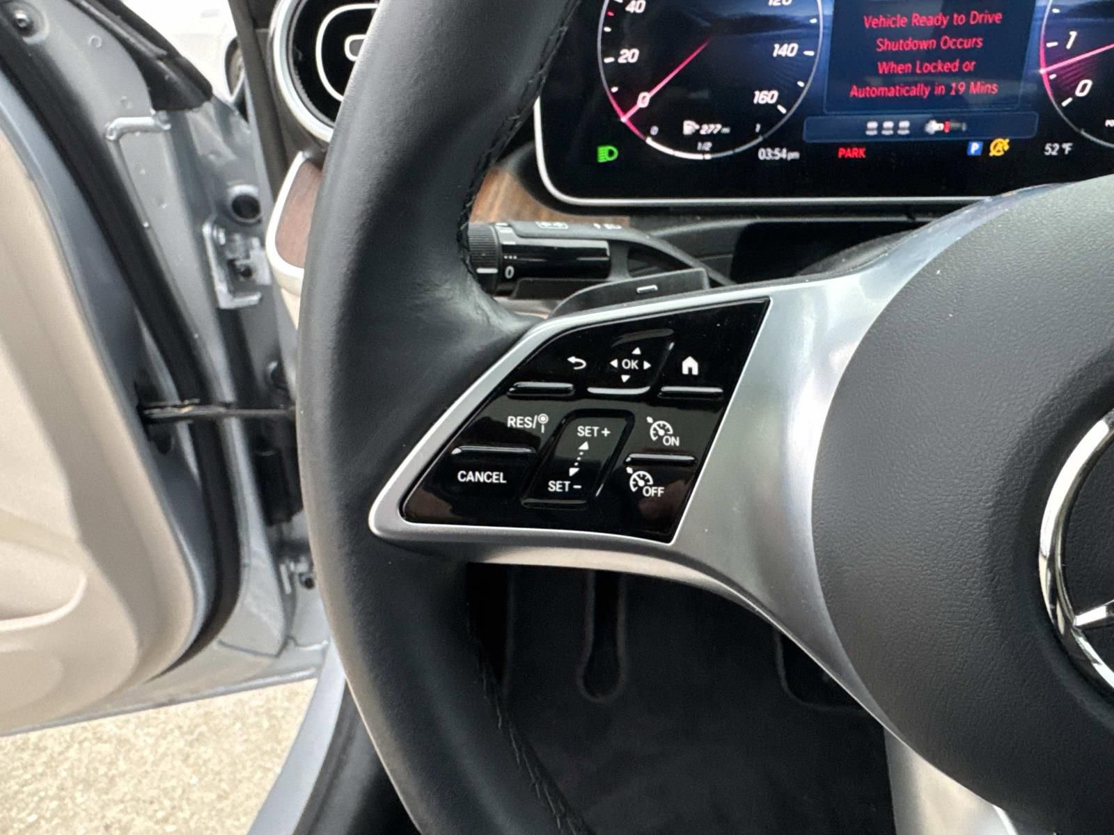 Used 2025 Mercedes-Benz C 300 Sedan image 23