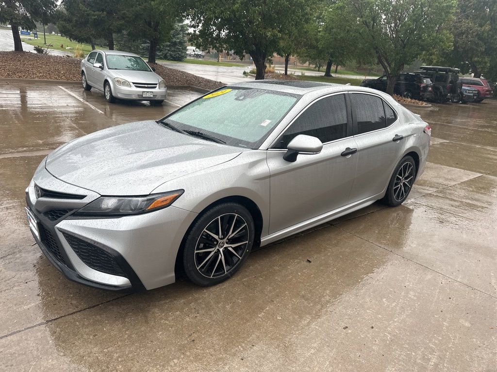 Used 2021 Toyota Camry SE w/ Cold Weather Package AWD/4WD image 31