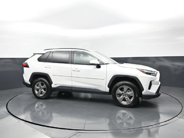 Used 2024 Toyota RAV4 LE AWD/4WD image 6