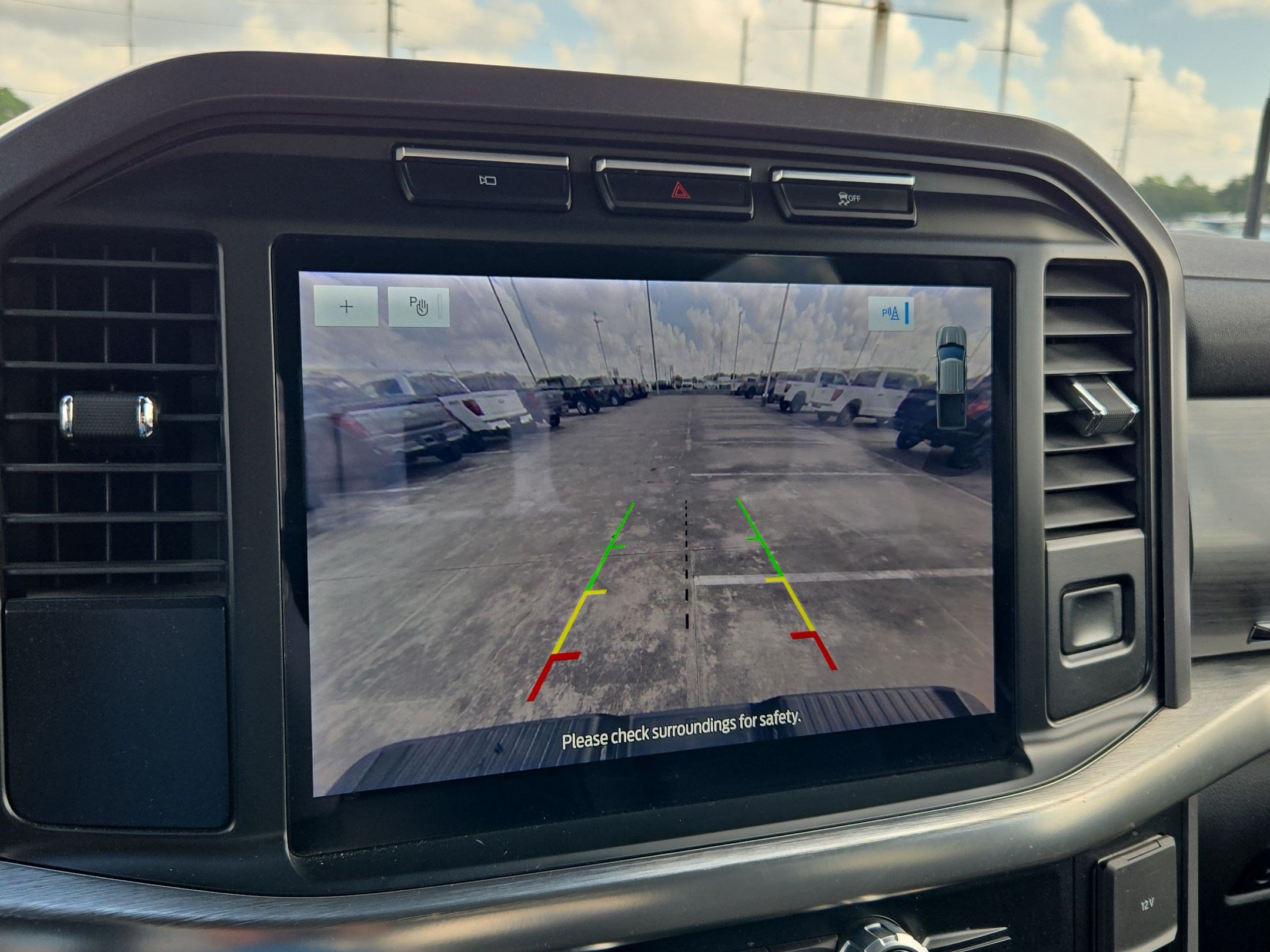 Used 2023 Ford F150 Lariat RWD image 47